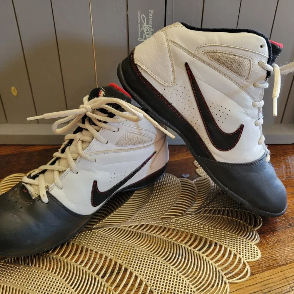 Youth Nike Press sise 4.5 - Picture 5 of 6